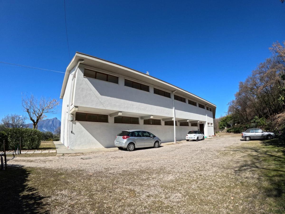 דירות אלביזאנו Garda Panoramic House מראה חיצוני תמונה