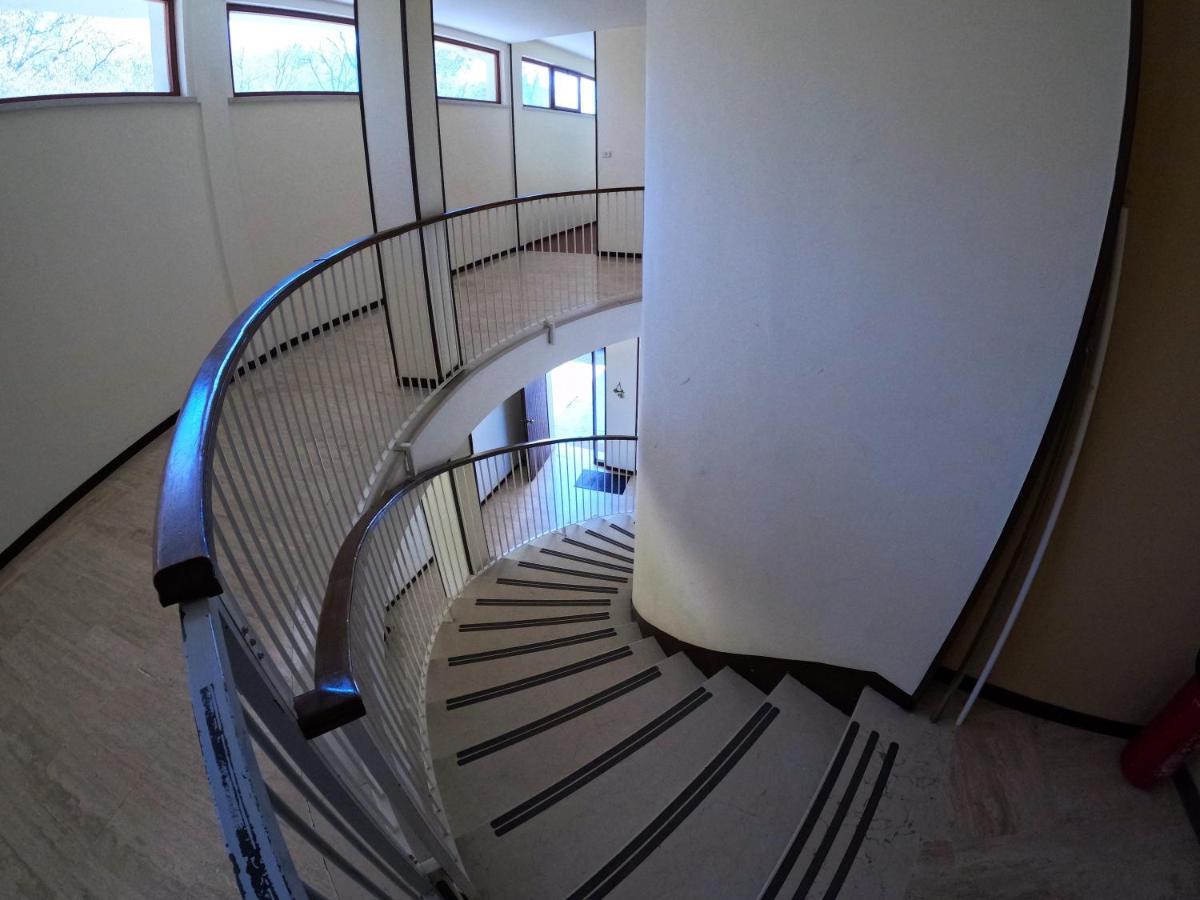 דירות אלביזאנו Garda Panoramic House מראה חיצוני תמונה